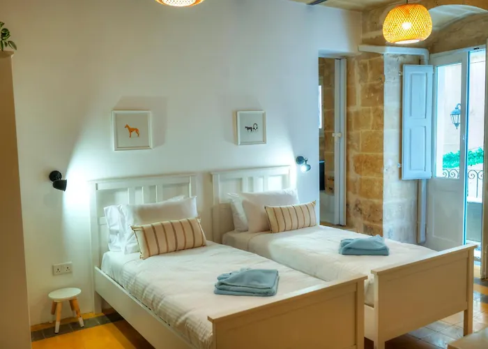 Charming 2Bedroom Townhouse Valletta Center Kbut1-1